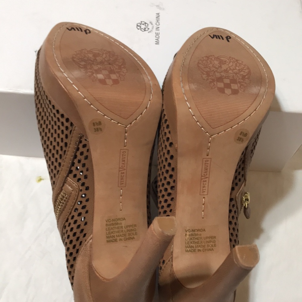 New! Vince Camuto leather platform shoes with side zipper - Picture 5 of 5